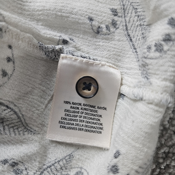 ANTHROPOLOGIE Leaf Blouse - Picture 7 of 9